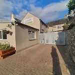 בית נופש Shannon Bridge House Carrick on Shannon