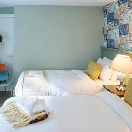 Shannon Bridge House