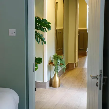 Shannon Bridge House *