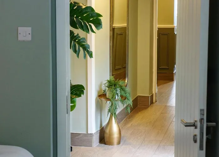 Shannon Bridge House *